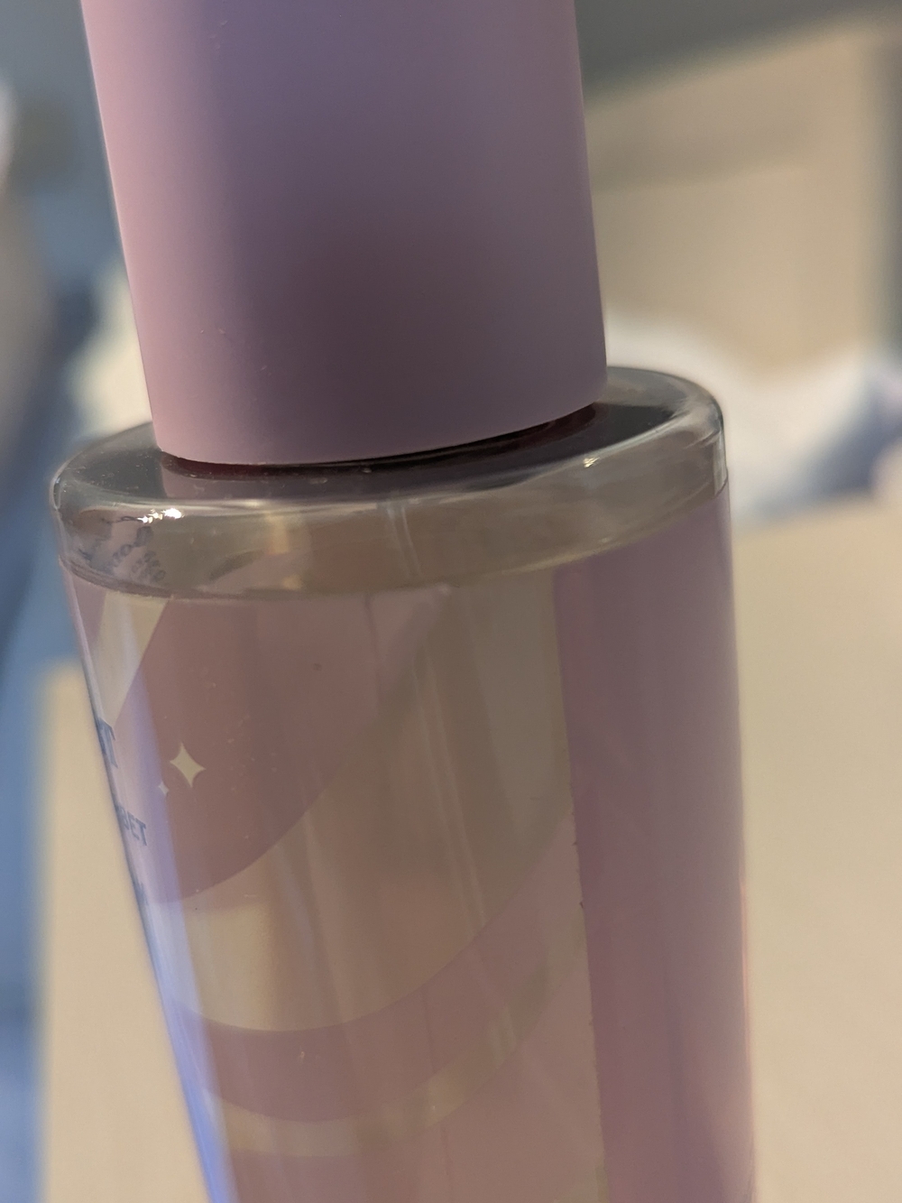 Victoria's Secret Pink Glazed Fresh & Clean Body Mist - Light Pink - Picture 2 of 2